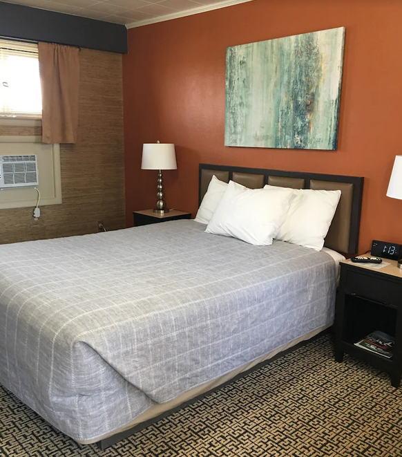 Triangle Motel - Recent 2022 Photos From Motel Website (newer photo)